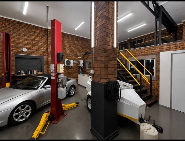 907M² BUILDING FOR SALE IN NEWCASTLE CENTRAL